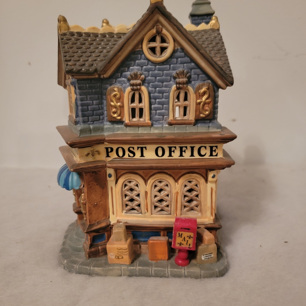 Lemax Barkley St. Post Office